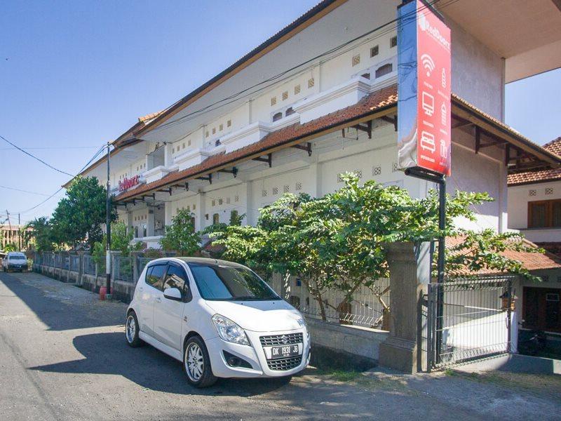 Reddoorz @ Jalan Gatot Subroto Denpasar Hotell Exteriör bild