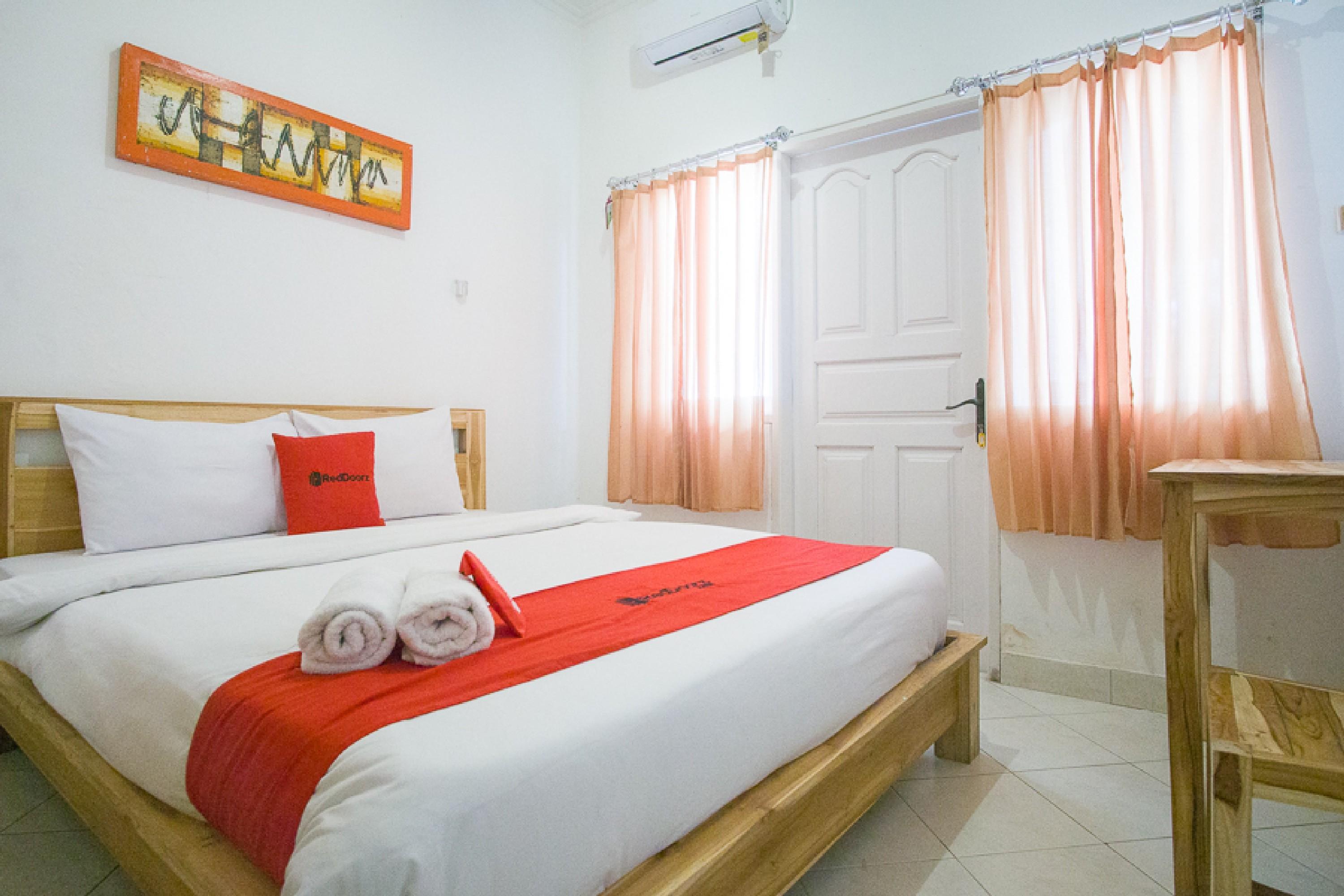 Reddoorz @ Jalan Gatot Subroto Denpasar Hotell Exteriör bild