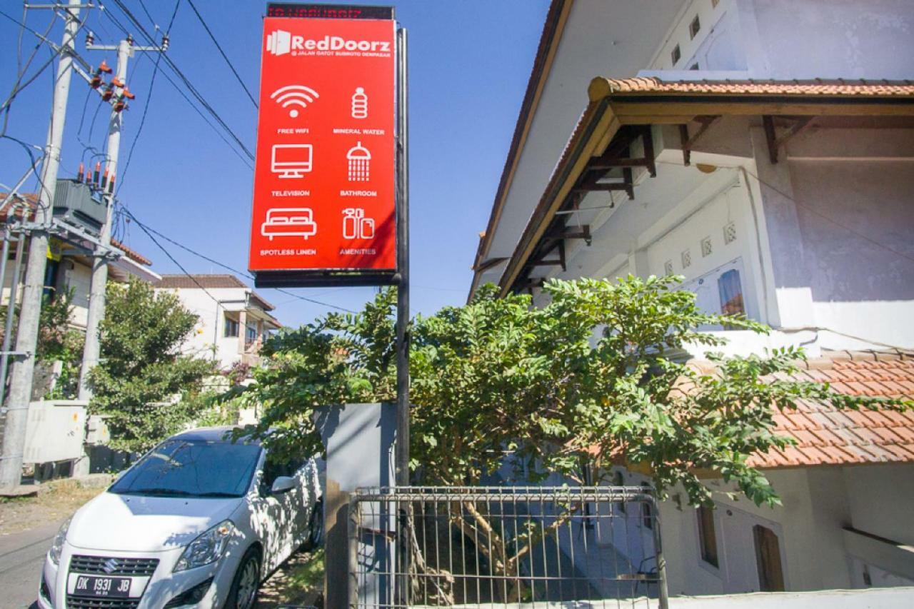 Reddoorz @ Jalan Gatot Subroto Denpasar Hotell Exteriör bild