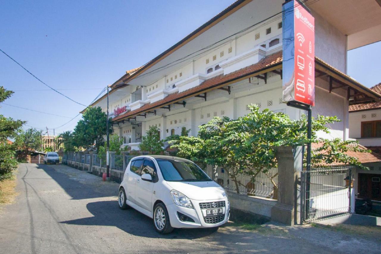 Reddoorz @ Jalan Gatot Subroto Denpasar Hotell Exteriör bild