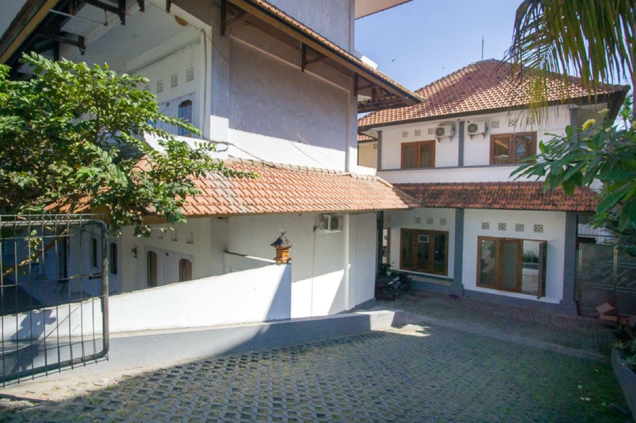 Reddoorz @ Jalan Gatot Subroto Denpasar Hotell Exteriör bild